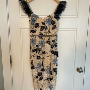 Lulus dress. NWT, Size small.